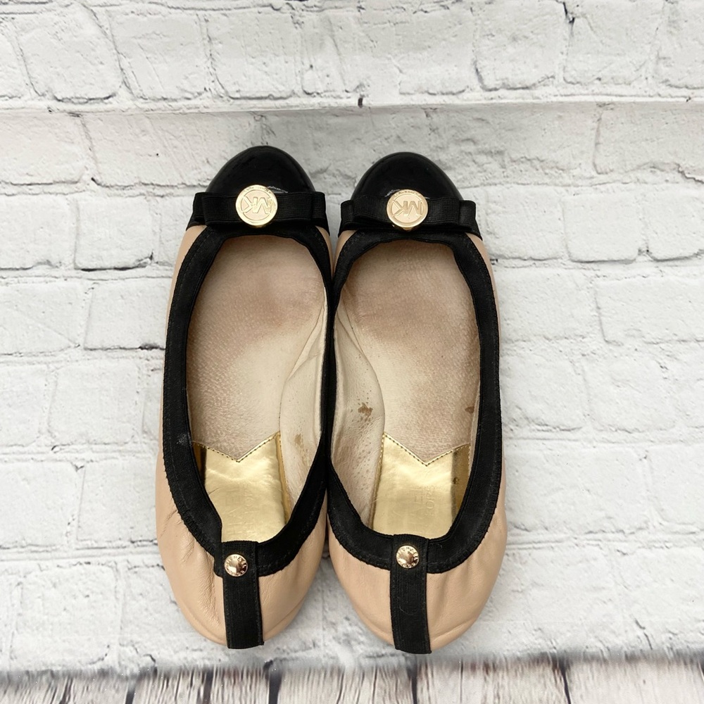 Michael Kors Womens flats size 6